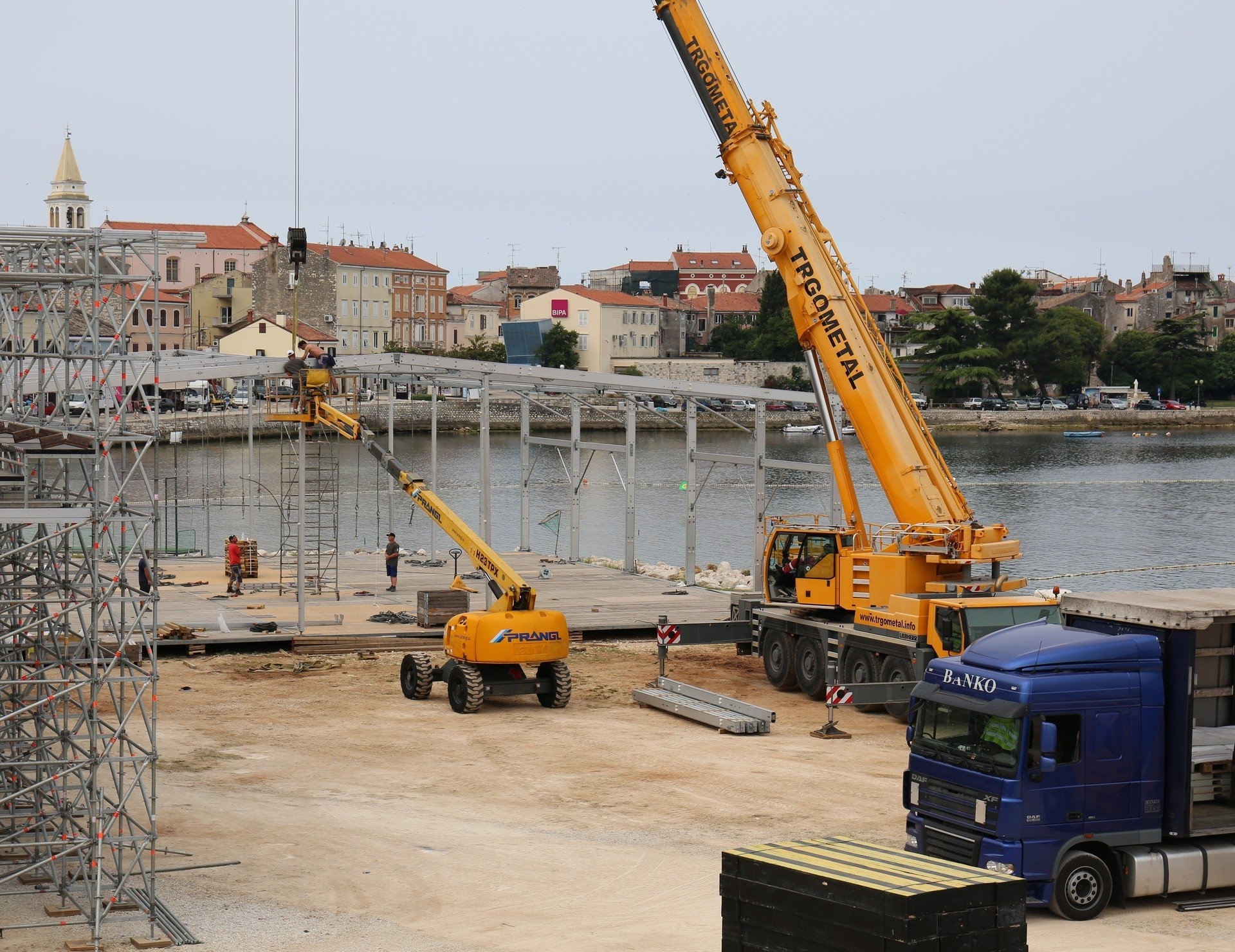 Work is under way to complete the Red Bull Beach Arena. Photocredit: Swatch Major Series